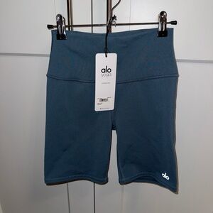 Alo Yoga High-Waist Biker Short in Deep Jade